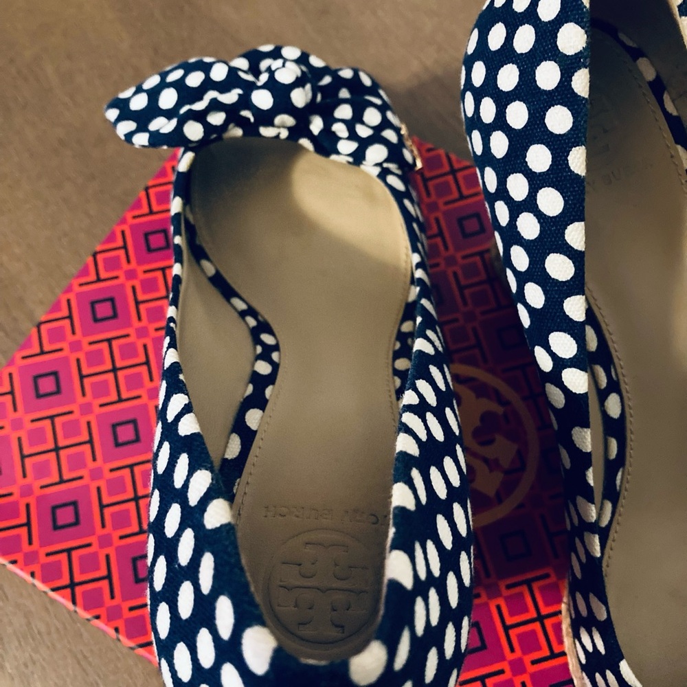 Tory Burch Navy Sea, New Ivory Nautical Polka Dots Espadrille Wedge Pumps - Picture 10 of 15